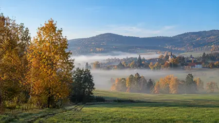 Ranní mráz až -1,7 °C vystřídá slunečné a příjemně teplé odpoledne